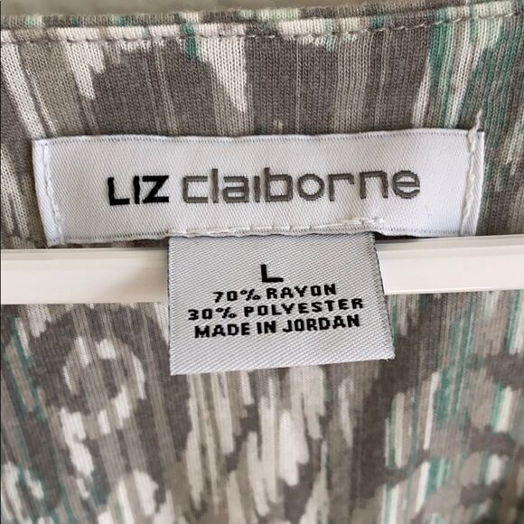 Gray, mint, & white printed top - Picture 3 of 5